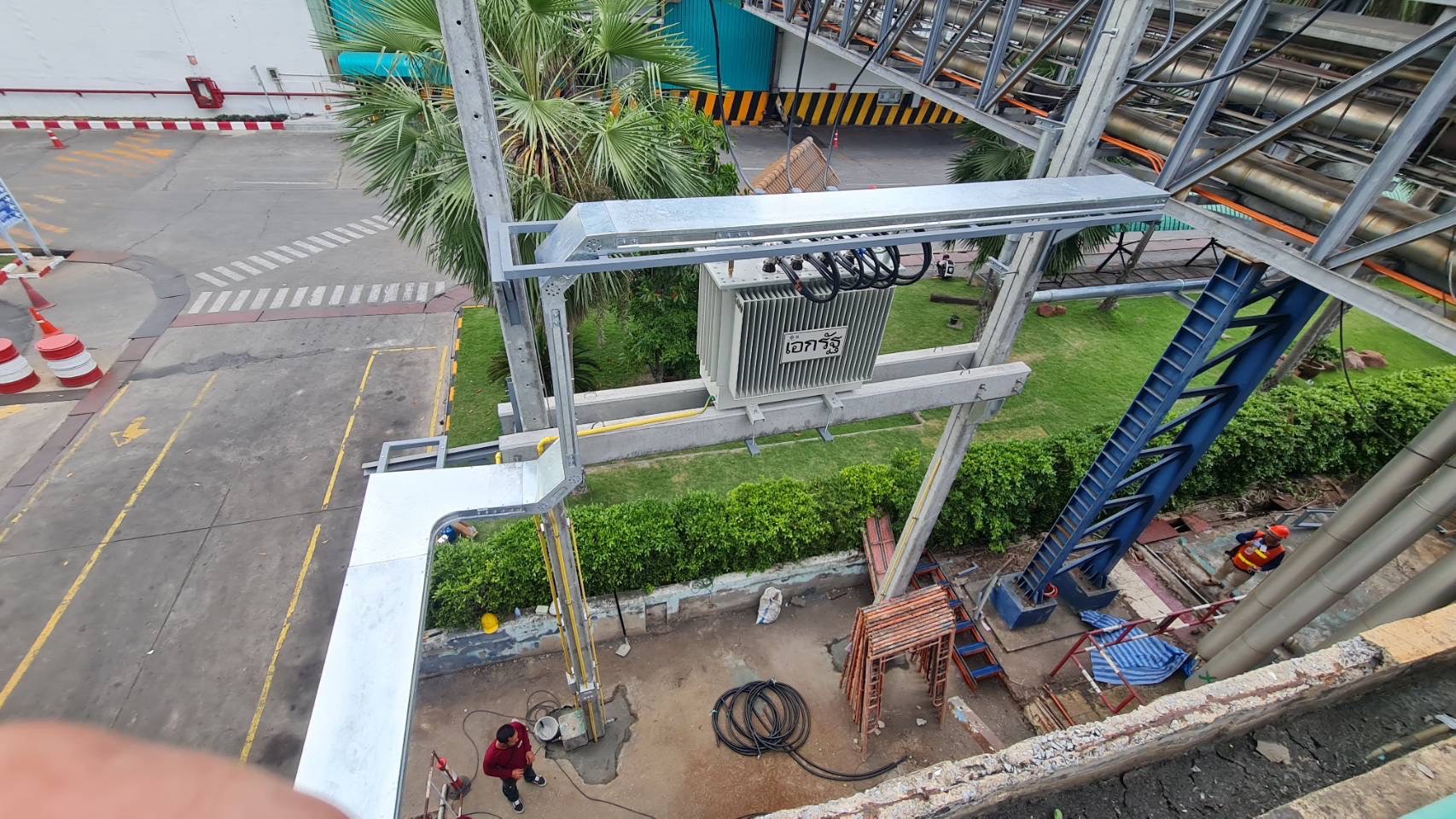 ติดตั้งหม้อแปลงและตู้ MDB